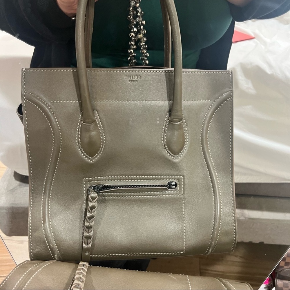 Chloe Taupe Leather medium Tote luggage with Braided Zip Pull😍